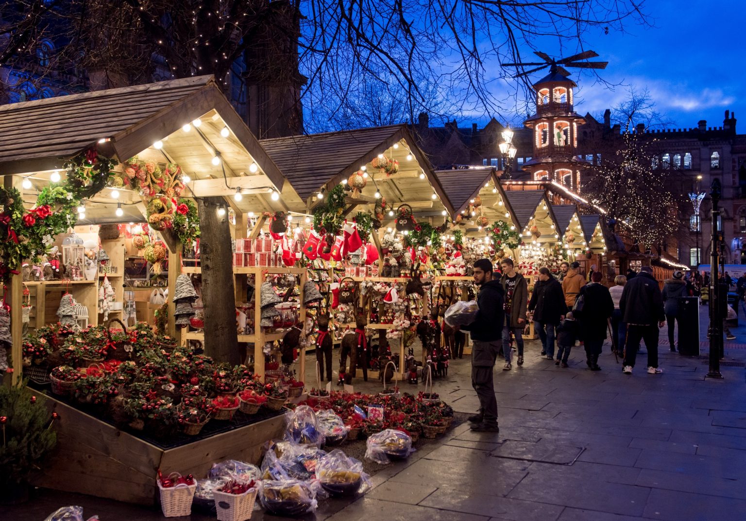 Edinburgh Christmas Market Break 2021 – Experience It Now Travel